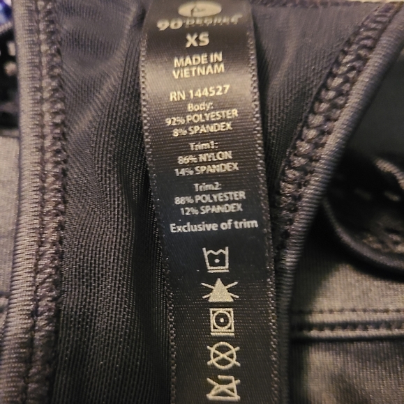 90 Degrees Woman's Seamless Sports Bra with strappy backed details, Size: XS - Picture 12 of 13